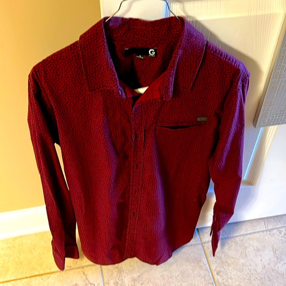Red patterned long sleeve, button-down dress shirt by Guess. Medium. - Picture 1 of 1